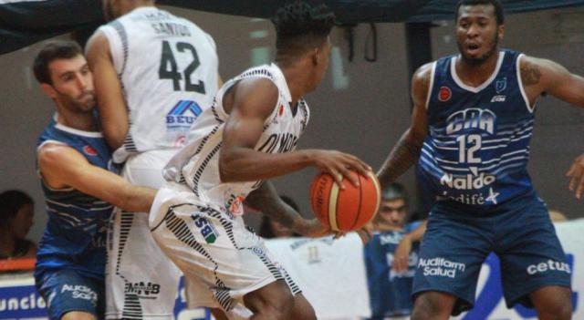 En las malas mucho m�s