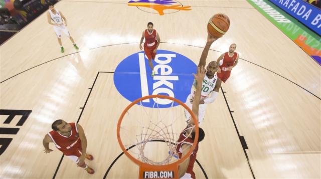 Brasil bail� en Granada