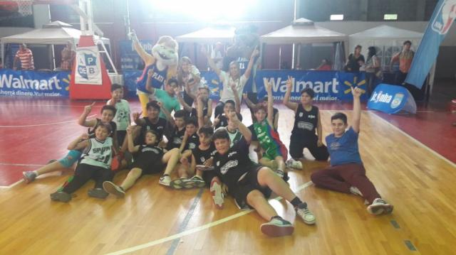 San Antonio tambi�n festeja en las escuelas