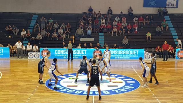 Mostr� los dientes