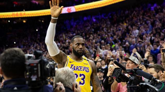 LeBron James se subi� al podio de m�ximos anotadores