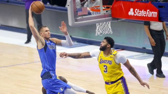 Dallas derrot� a Lakers pese a la vuelta de Anthony Davis
