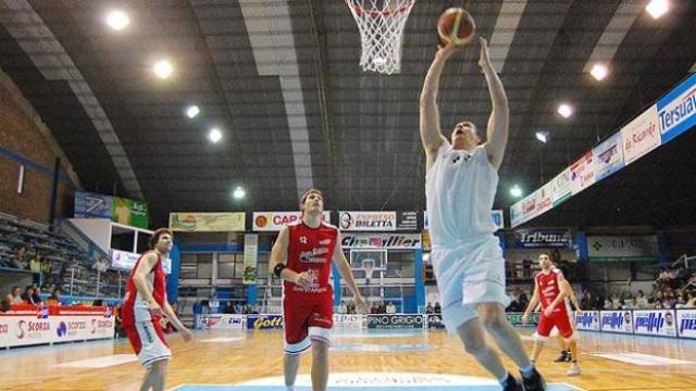 Sportivo 9 de Julio sorprendi� a Atenas