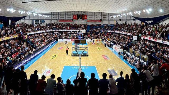 Bah�a Basket mantiene su local�a en el Casanova