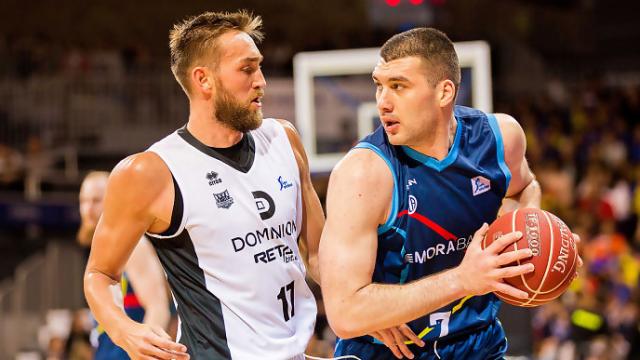 Un nuevo l�der blanco y volador