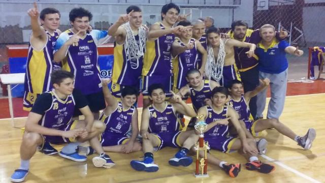 El U15 le abre la puerta a los 4� de final