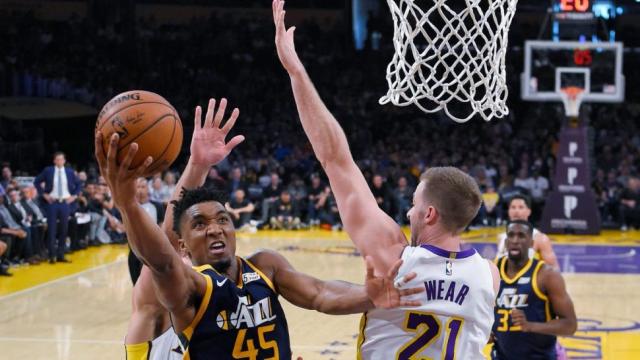 Jazz imparable, Raptors afirm� el uno