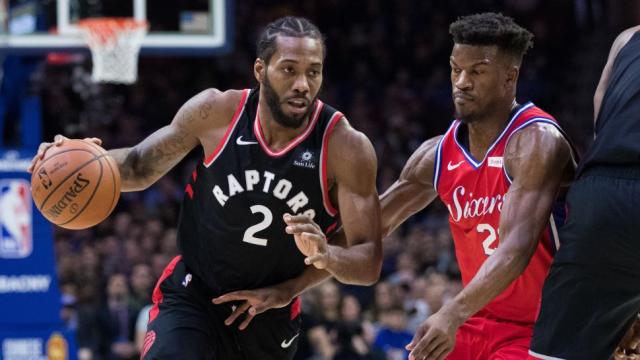 Toronto y Boston presionan al l�der