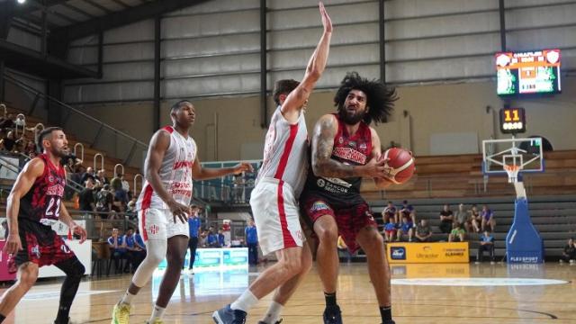 Reaccion� en las malas