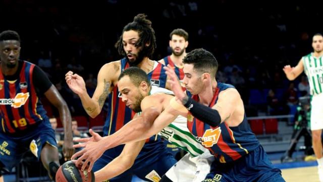 Una levanta, el otro todav�a no