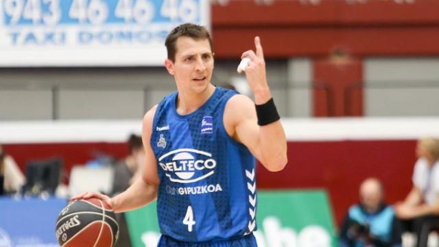 Van Lacke: "Hasta el �ltimo d�a que he jugado como profesional disfrut� y dej� todo por el b�squet"