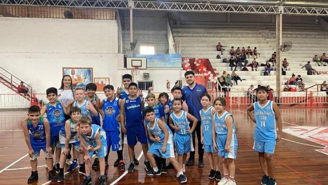 Las formativas de Ober� de gira por Corrientes