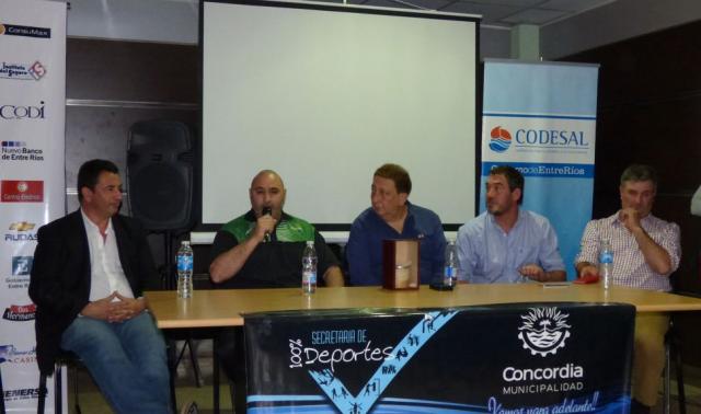 Estudiantes present� su equipo y sum� su cuarto extranjero