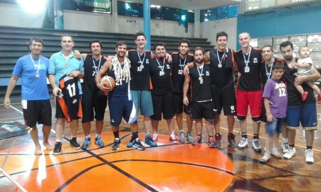 Equipo que debuta... Grita campe�n