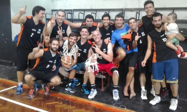 Equipo que debuta... Grita campe�n