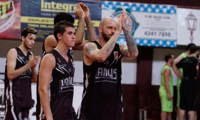 Triunfo amistoso para Lan�s