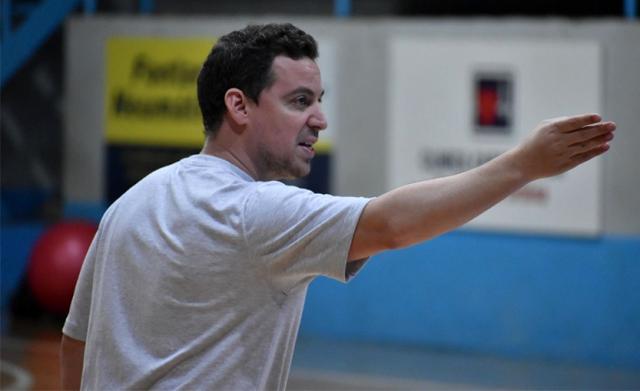 Atenas con cambio de tim�n