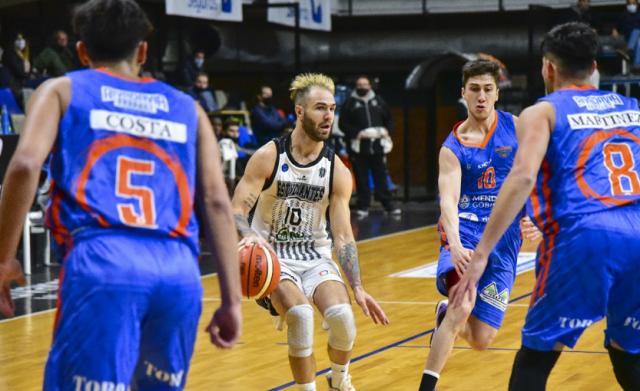 Sandrini: "Me toca llegar como un base bien afianzado en la categor�a"