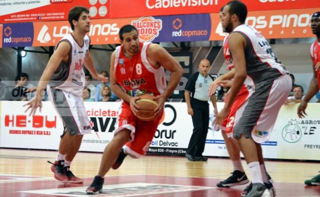 Ahora el que peg� afuera fue Instituto