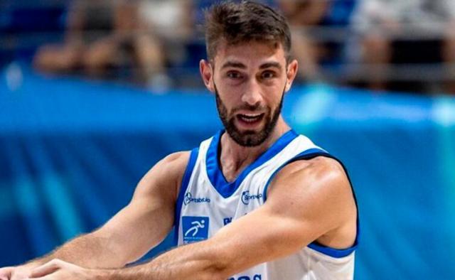 �Sorpresa! El�as pas� a Regatas