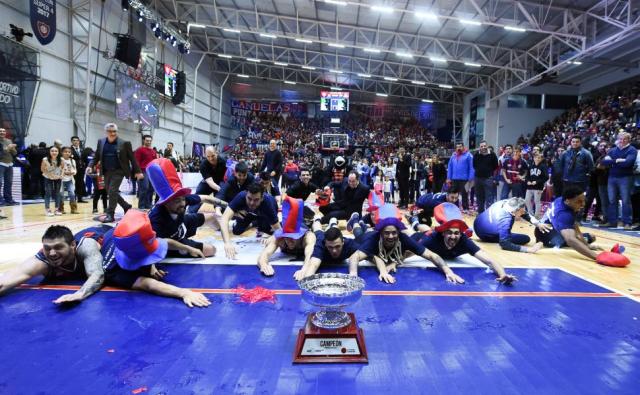 �Desde Boedo, sali� el nuevo campe�n!