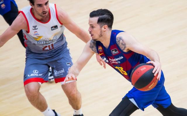 Jerarqu�a sobre la mesa