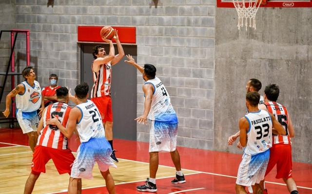 L�deres e invictos