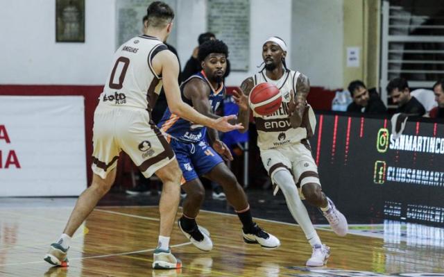 Qued� en el camino