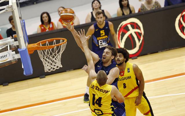 Espa�a arranca la preparaci�n con triunfo ante B�lgica (67-64)
