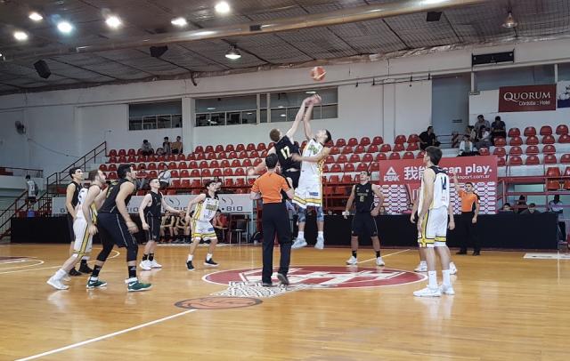 Costa y Nu�ez motorizaron el lunes