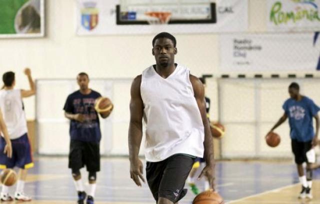 John Ofoegbu ser� el refuerzo  de Regatas Corrientes