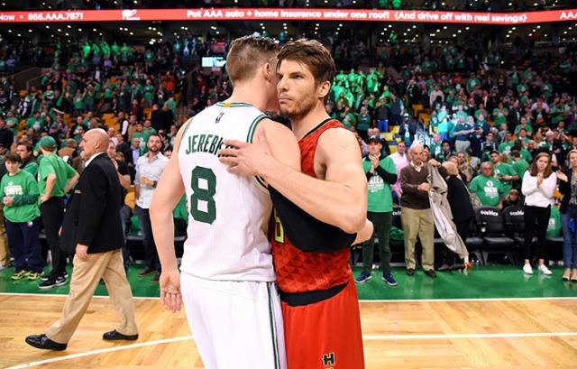 Contin�a el vuelo de los Hawks