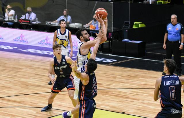 Se aprovech� del rival