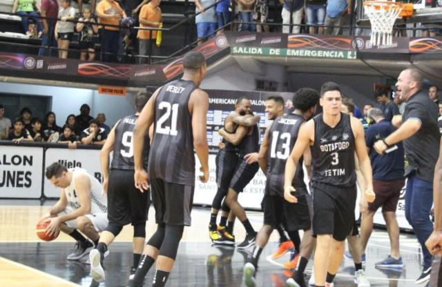 �Para agarrarse la cabeza!