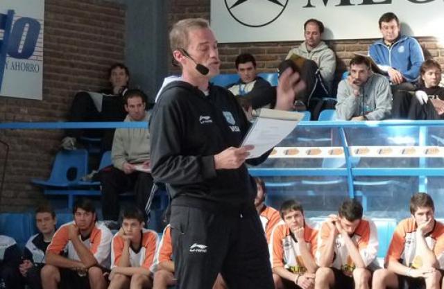 N�stor Garc�a: �Marcos Mata es el mejor jugador de nuestra liga�