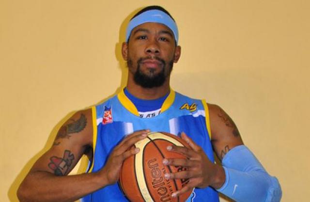 Se fractur� Lamonte y sigue la mala racha en La Uni�n