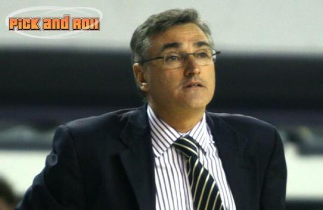 Julio Lamas: �Hay que bancarla sin Manu�