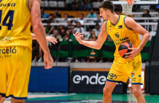 Idas y venidas para los embajadores en Espa�a