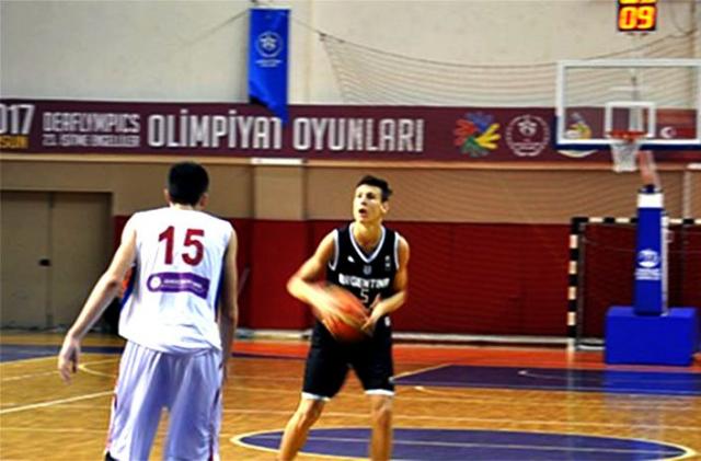 Apareci� la bestia negra