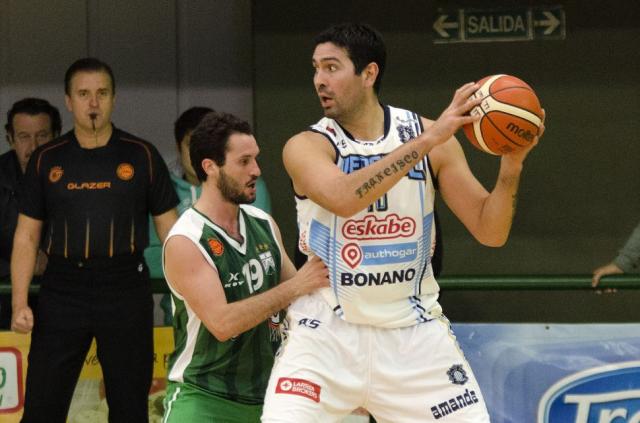 Pe�arol asom� en el Oeste