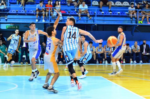 Pico y Racing (O) extienden su momento