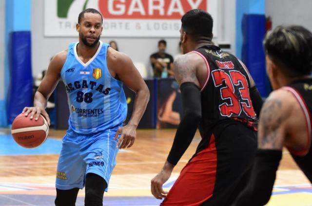 Ober� al frente, Regatas con esfuerzo