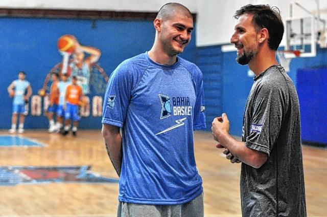 Brady Morningstar reemplaza a Ivanov en Bah�a