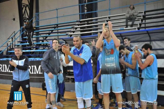 Racing barri� a N�utico y lleg� a semis