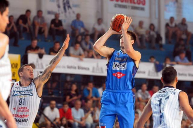 Bah�a Basket regres� a la victoria ante Pe�arol