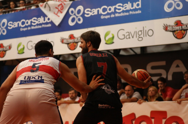 San Isidro dio el golpe y baj� al l�der