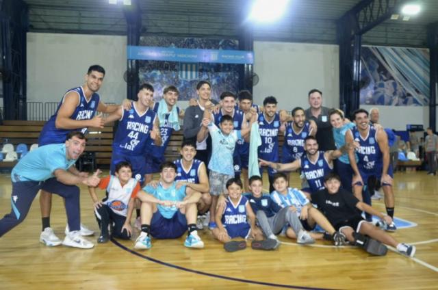 Racing lo cerr�, Villa Mitre lo empat�