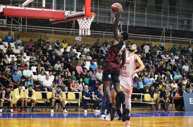 Norte: Salta baj� a San Isidro y sue�a