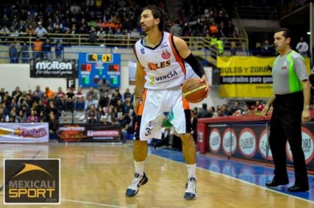 La base est�, Osimani a Obras