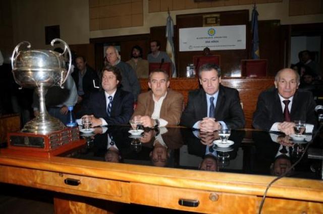 Pe�arol fue reconocido por el Concejo Deliberante